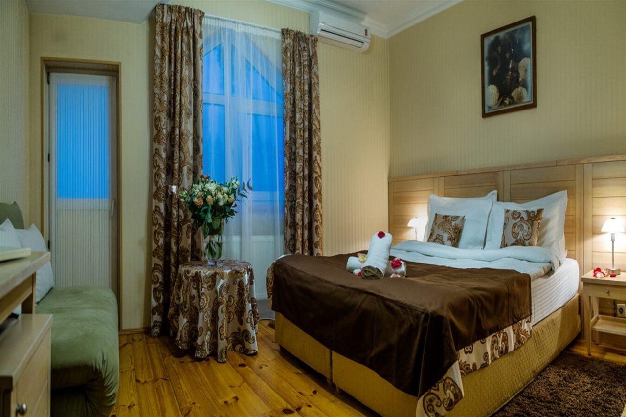 Seasons Spa Boutique Hotel Kozyn Exterior photo