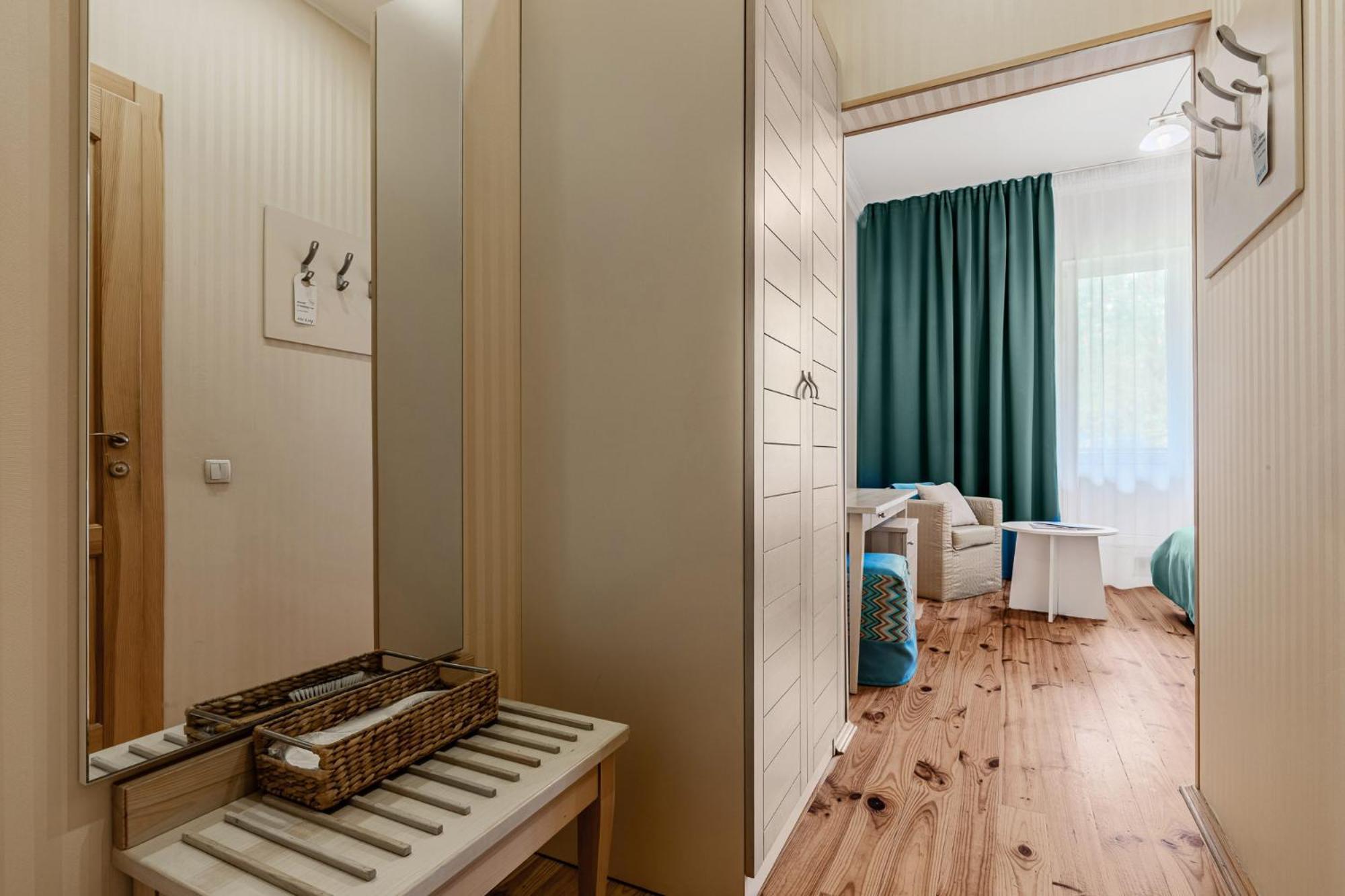 Seasons Spa Boutique Hotel Kozyn Exterior photo