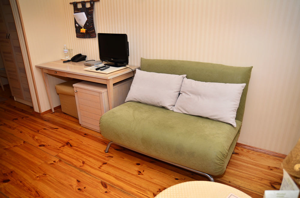 Seasons Spa Boutique Hotel Kozyn Exterior photo