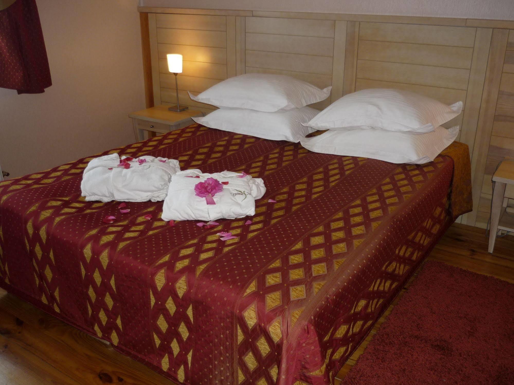 Seasons Spa Boutique Hotel Kozyn Exterior photo